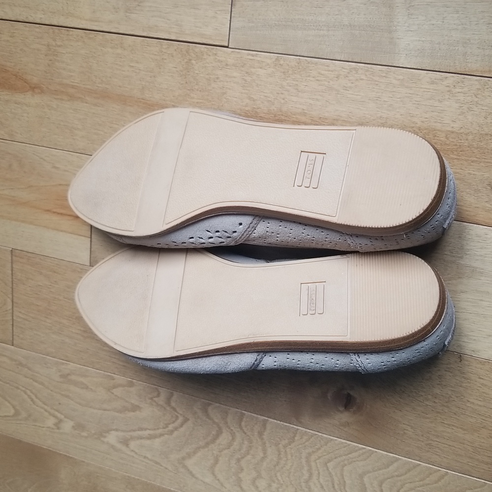 Toms size 6.5 Tan women's shoes - Picture 5 of 10